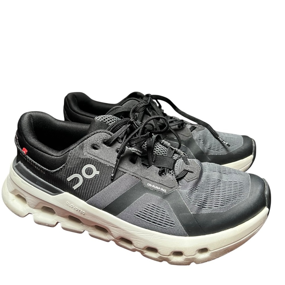 On Running Women’s Cloudrunner 2 Running Athletic Shoes US 9 Black Gray